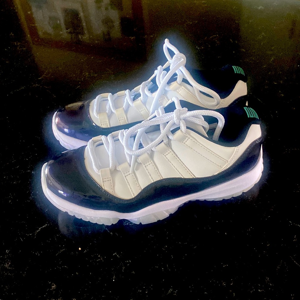 Jordan 11s
